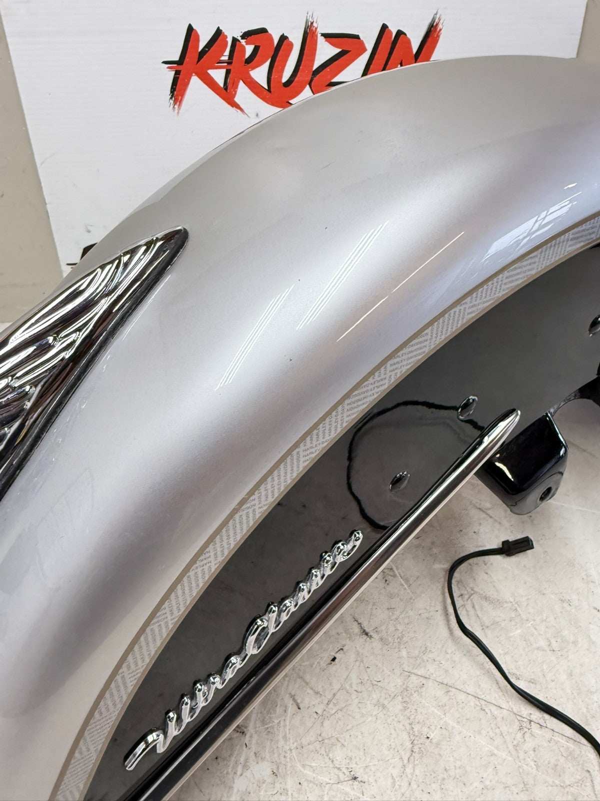 2003 HARLEY ELECTRA GLIDE Front Fender + Emblem 100th Anniversary 