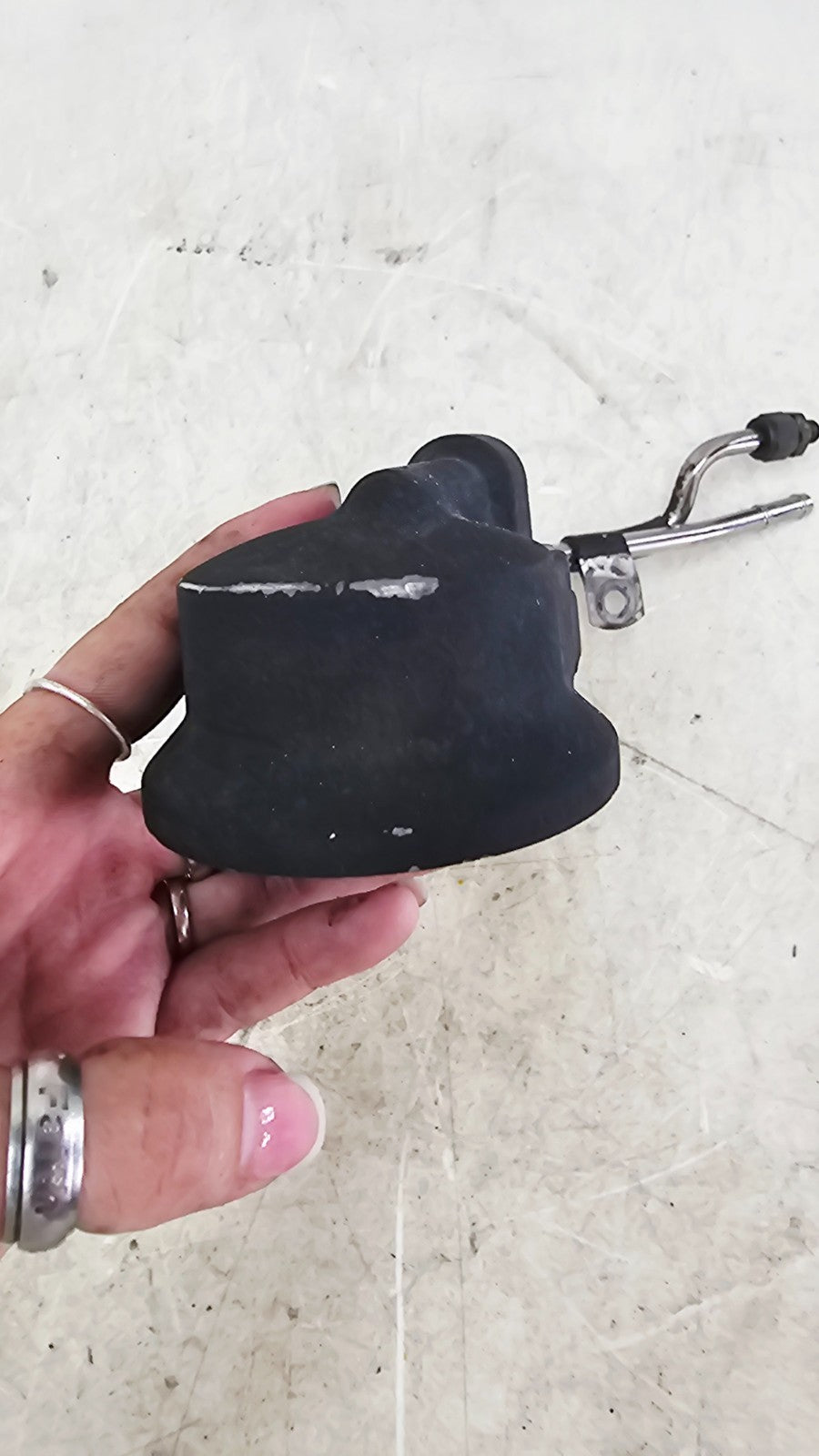 1996 HARLEY FLH ELECTRA GLIDE Oil Filter Housing Mounting Bracket Hard Lines