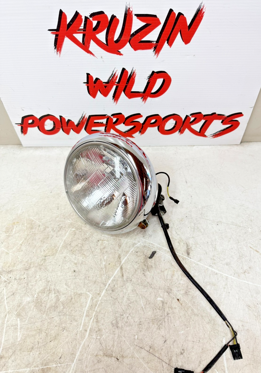 1997 HARLEY DAVIDSON SOFTAIL 8" OEM HD Chrome Headlight Housing Mounting Bracket