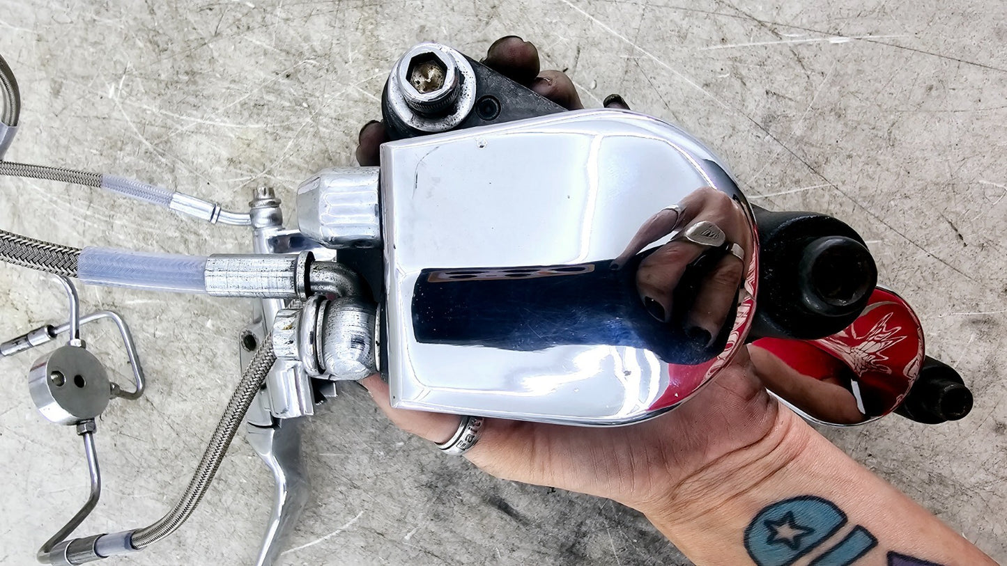 1998 HARLEY FLH ROADKING Dual Caliper Braided Hose +11/16 Chrome Master Cylinder