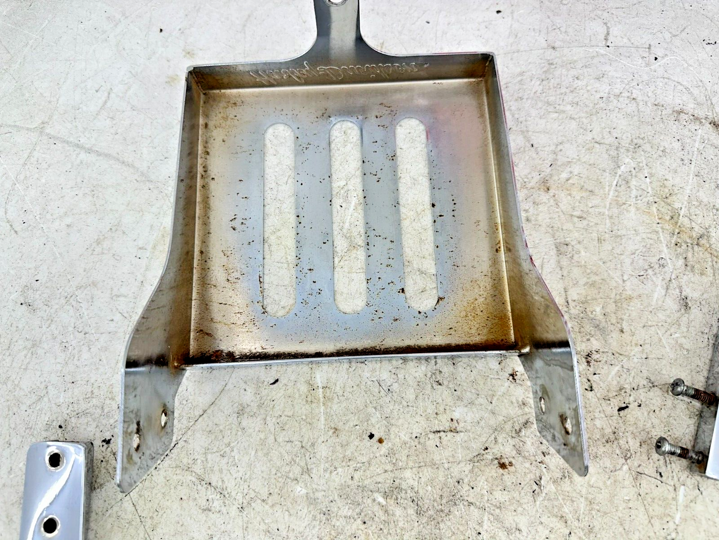1997 HARLEY DYNA Chrome Sissybar Passenger Backrest W/ Luggage Rack