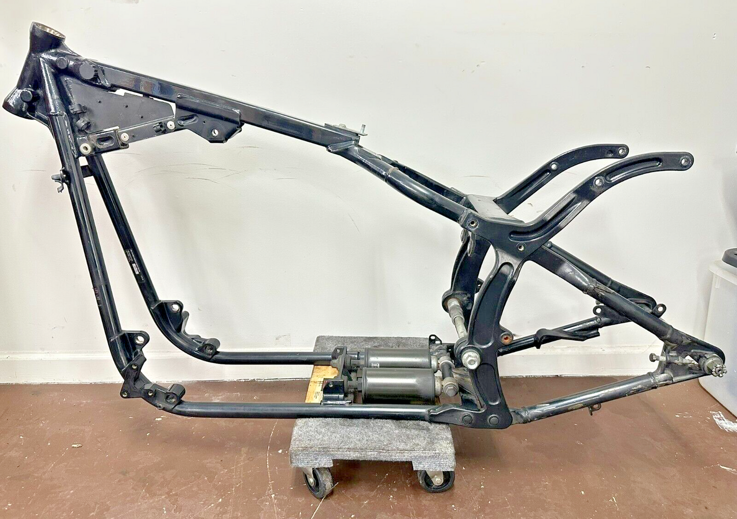 2001 HARLEY SOFTAIL Deuce Frame Chassis Swingarm Shocks Straight