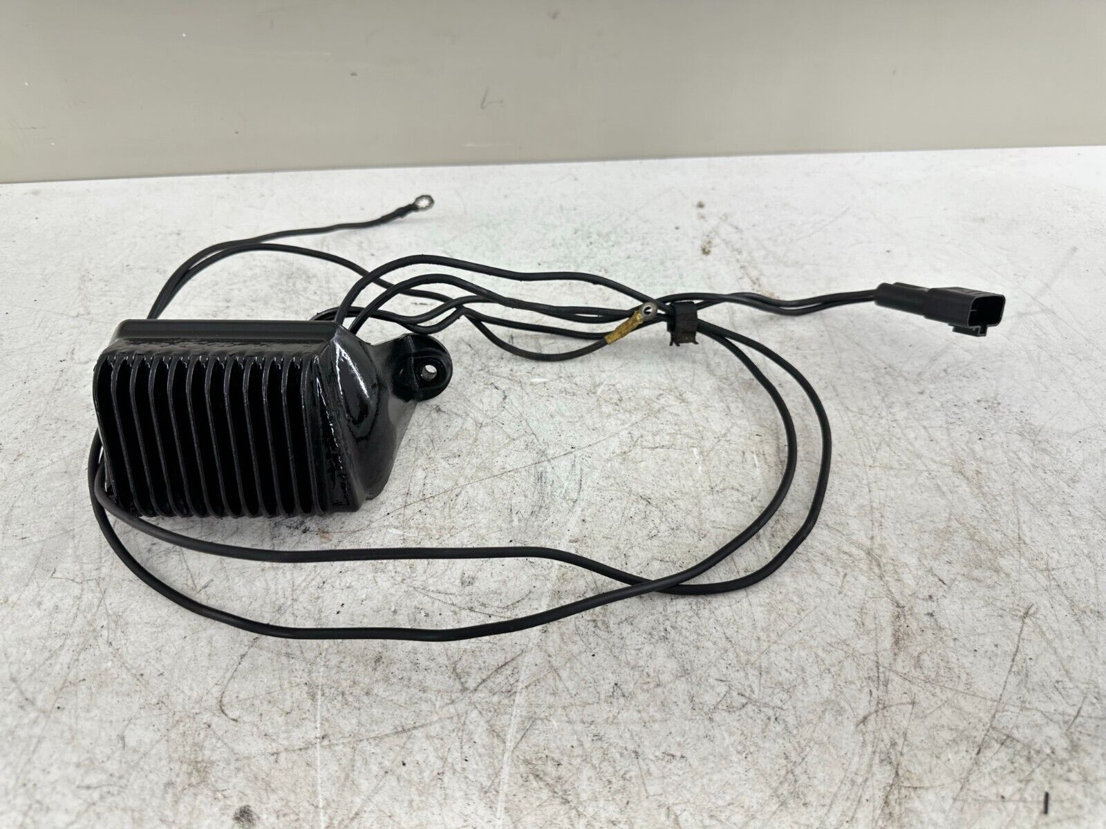 1999 HARLEY FLH ELECTRA GLIDE OEM HD Battery Voltage Regulator