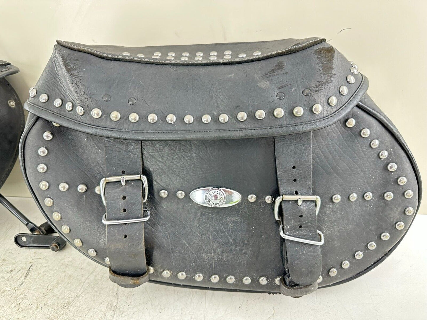 2003 HARLEY DAVIDSON SOFTAIL OEM HD Studded Leather Saddlebags Right Left