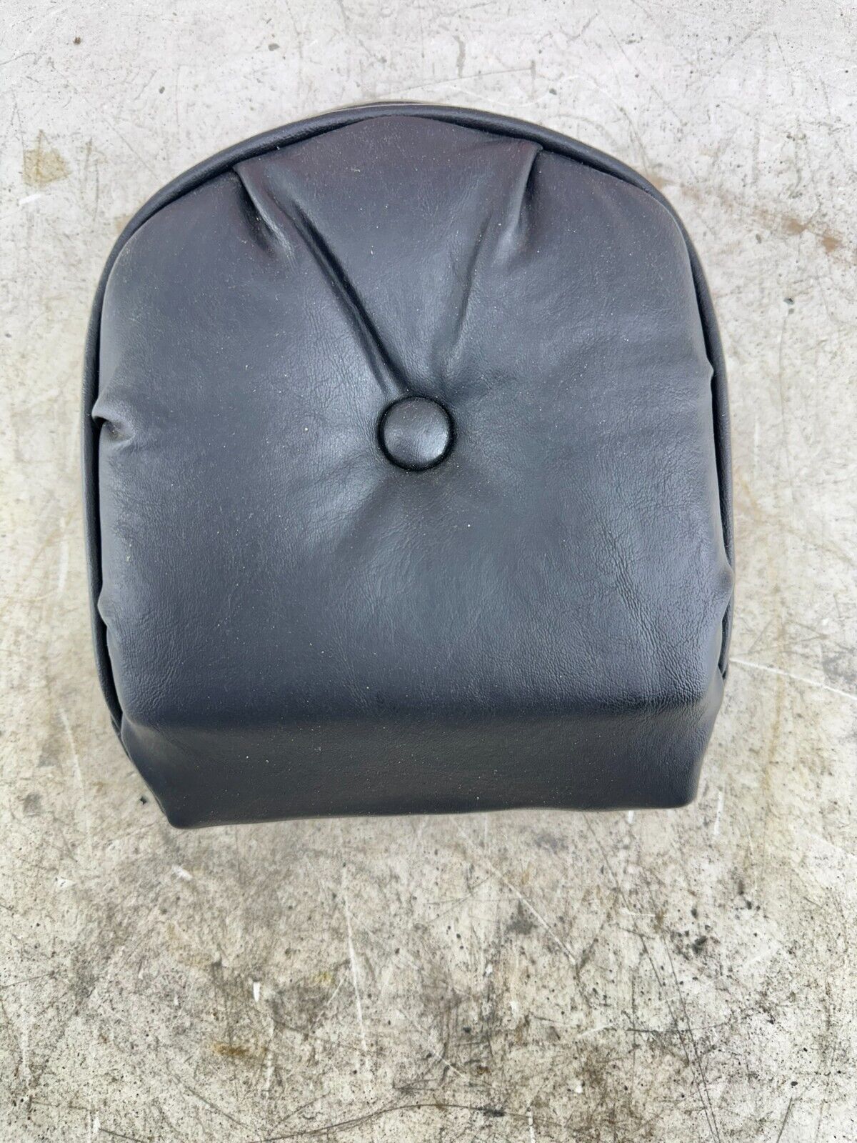 1997 HARLEY DYNA OEM HD Passenger Backrest Sissybar Pad Cushion