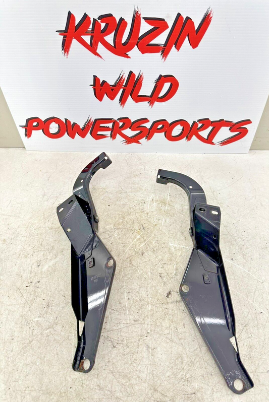 2007 Harley Electra Glide CVO Main Batwing Fairing Mounting Bracket Frame
