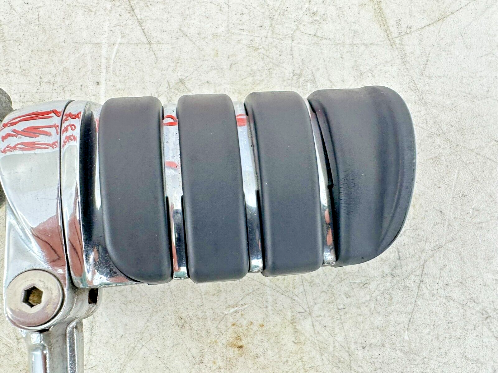 1999 HARLEY SOFTAIL Chrome Kuryakyn Transformer Footpegs + MTG Bracket