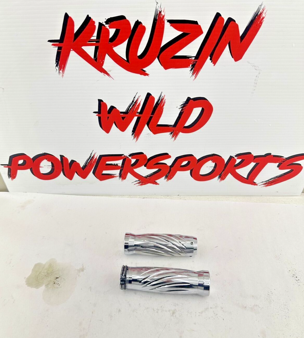 1995 HARLEY DAVIDSON DYNA SOFTAIL SPORTSTER  Chrome Grips Right Left