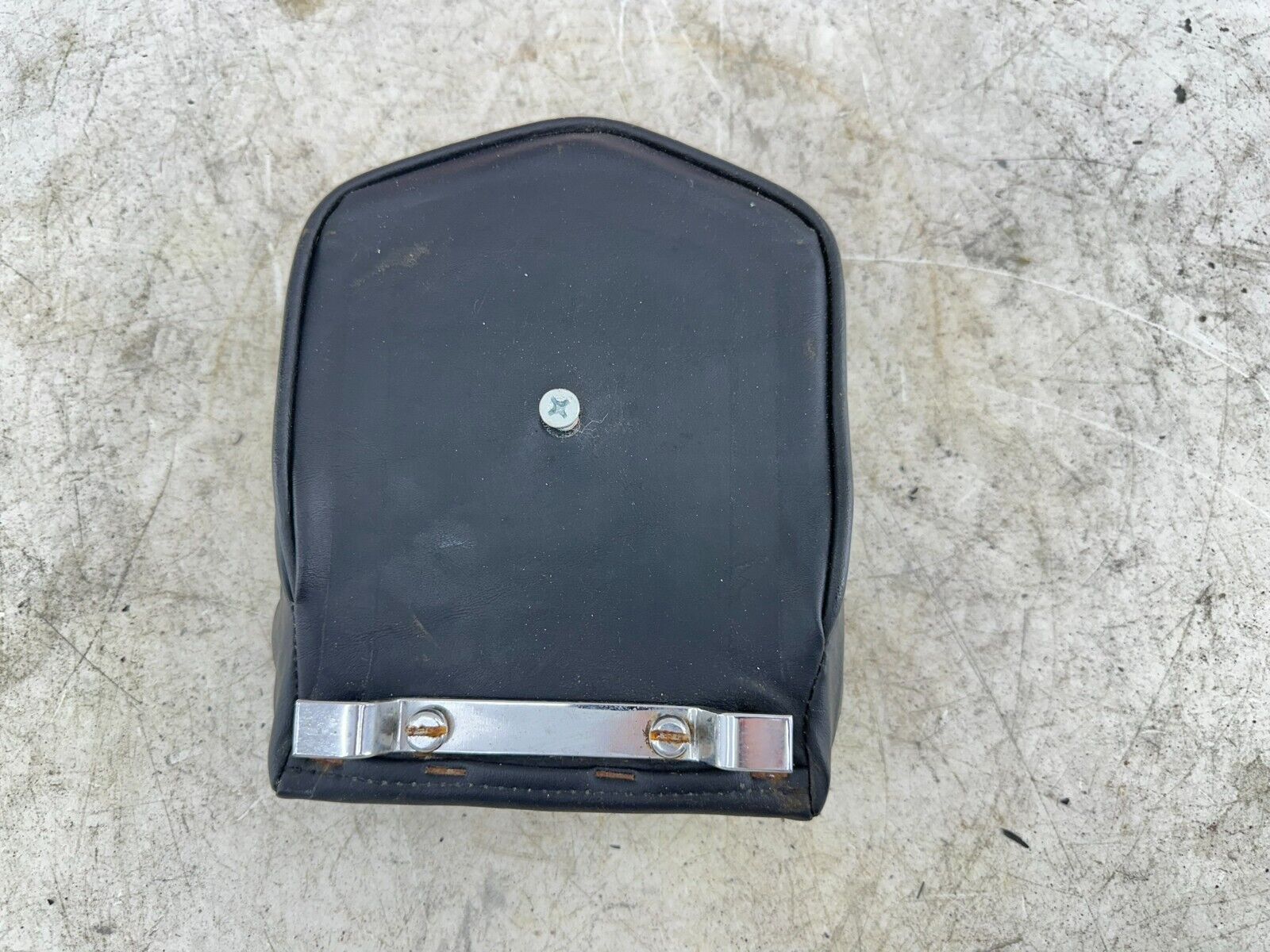 1997 HARLEY DYNA OEM HD Passenger Backrest Sissybar Pad Cushion