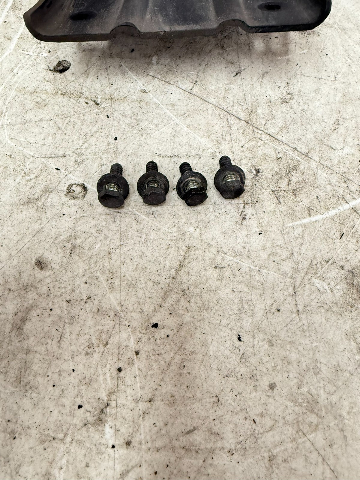 1997 HARLEY DAVIDSON SOFTAIL Rear Wheel Swingarm Mud Flap Fender