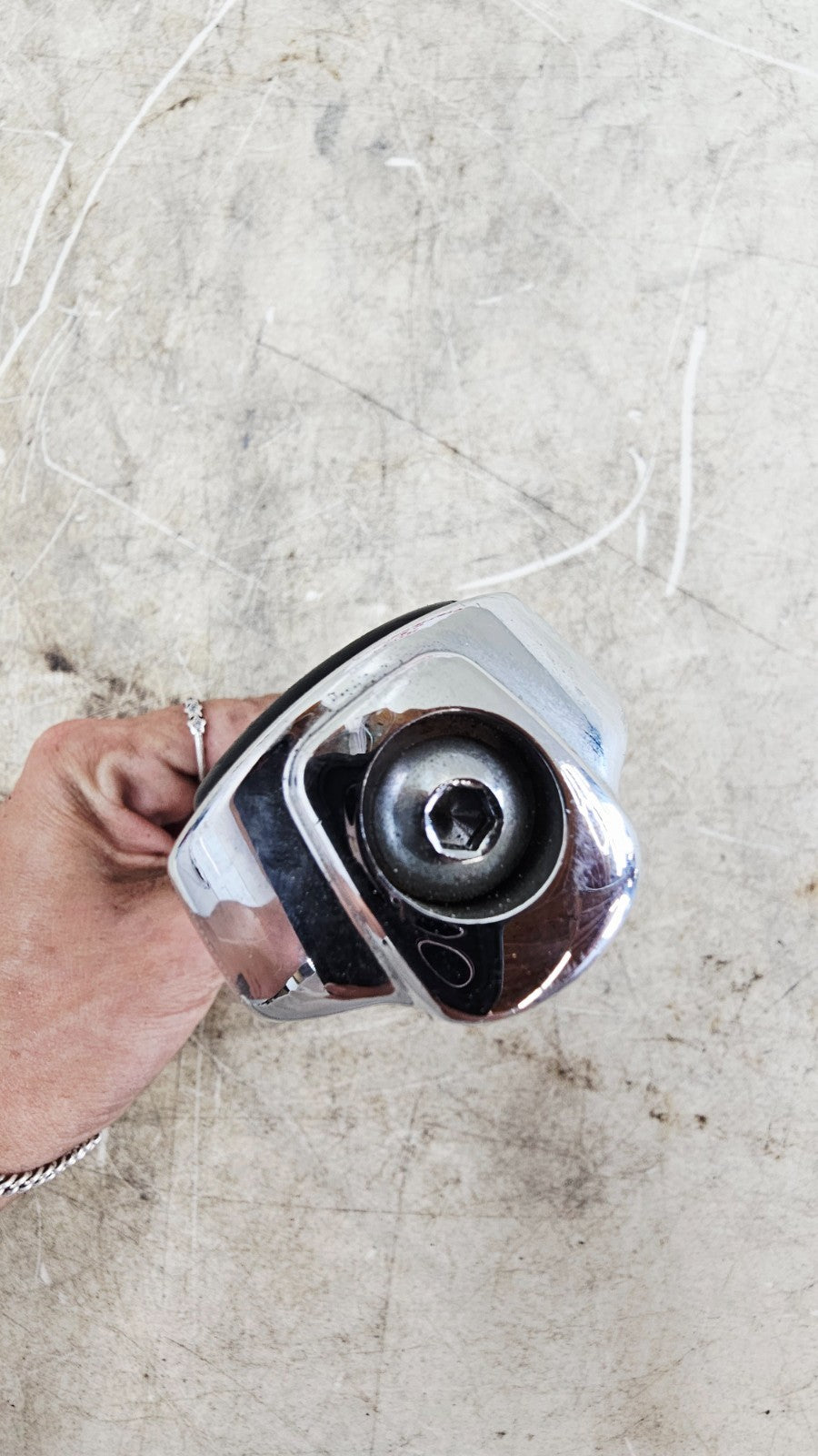 1996 HARLEY SOFTAIL Passenger Foot Pegs & Mounting Bracket