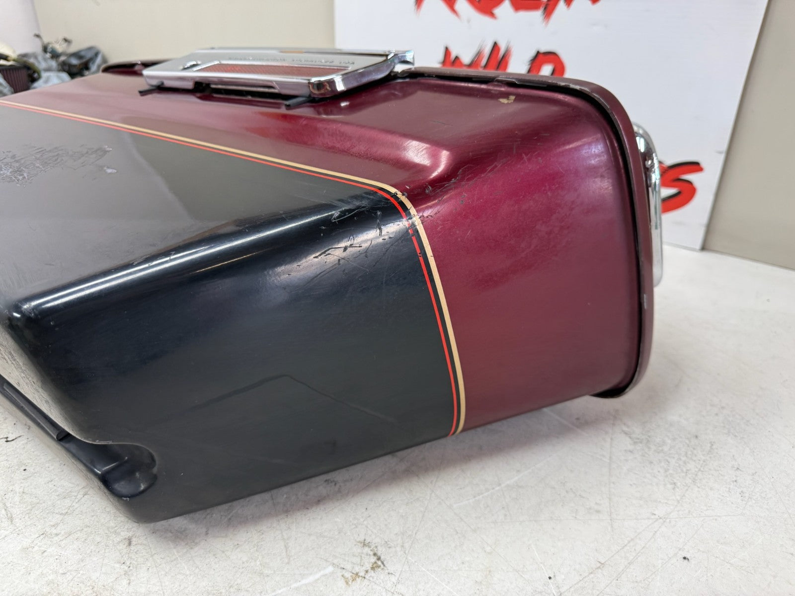 1995 HARLEY FLH ELECTRA GLIDE Saddlebag Housing Right w/ Lid 30th Anniversary