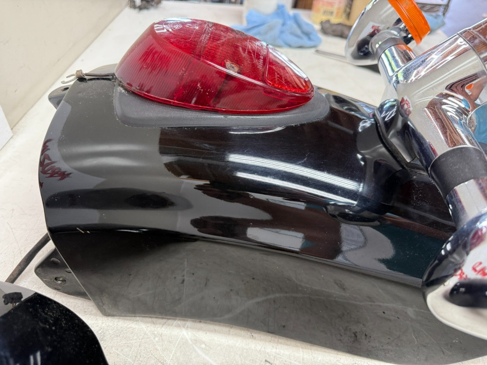 2001 HONDA VALKYRIE INTERSTATE Rear Back Fender Mudguard Turn Signal Light