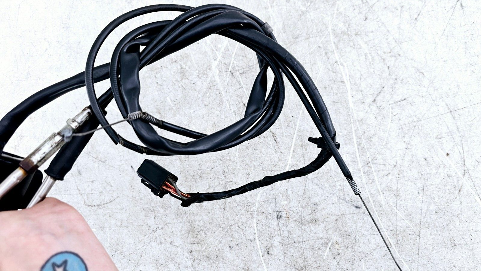 1999 HARLEY DAVIDSON SOFTAIL Right Hand Controls Switch Housing Grips + Cables