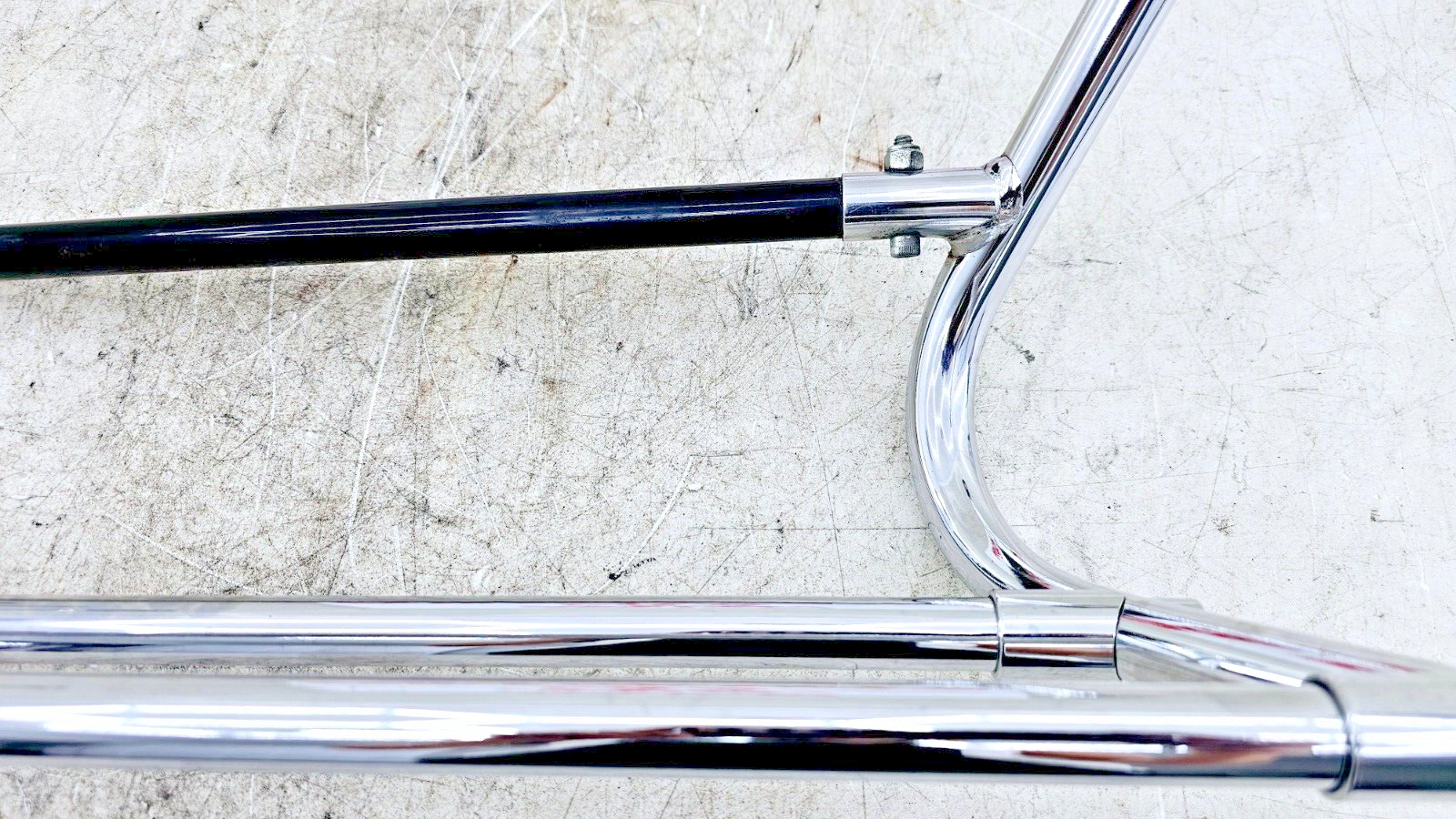 1998 HARLEY FLH ELECTRA GLIDE Chrome Right Saddlebag Guard Bumper Surround Bars