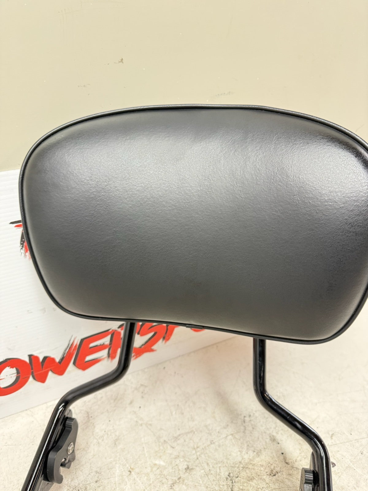 09-24 Street Road Glide Detachable Backrest Sissy Bar Studded