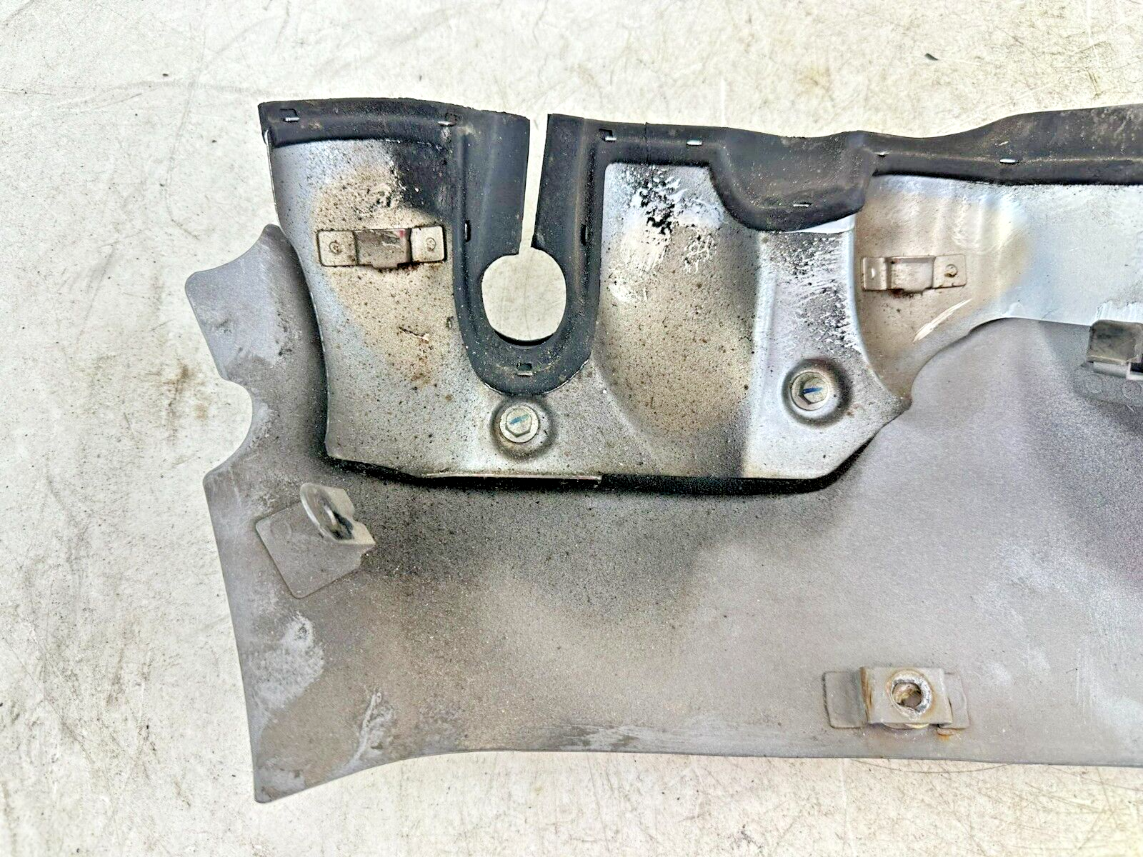 2004 Honda Goldwing GL1800 Right Lower Exhaust Header Heat Shield Cover Fairing