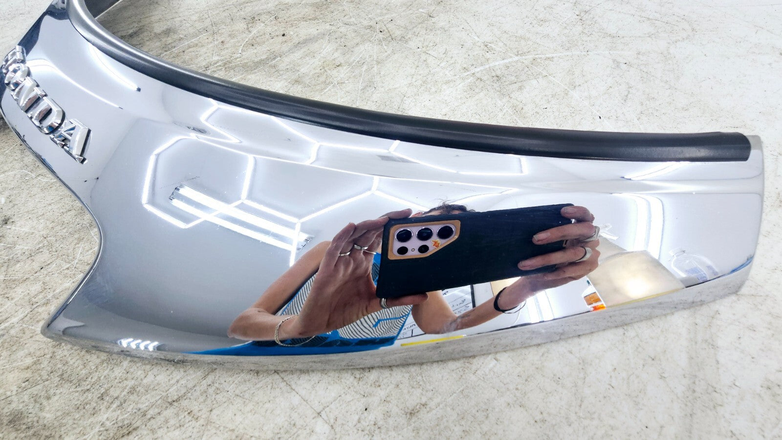 1999 HONDA VALKYRIE INTERSTATE Windshield Wind Screen Trim Cover 64120-MBYA-0000