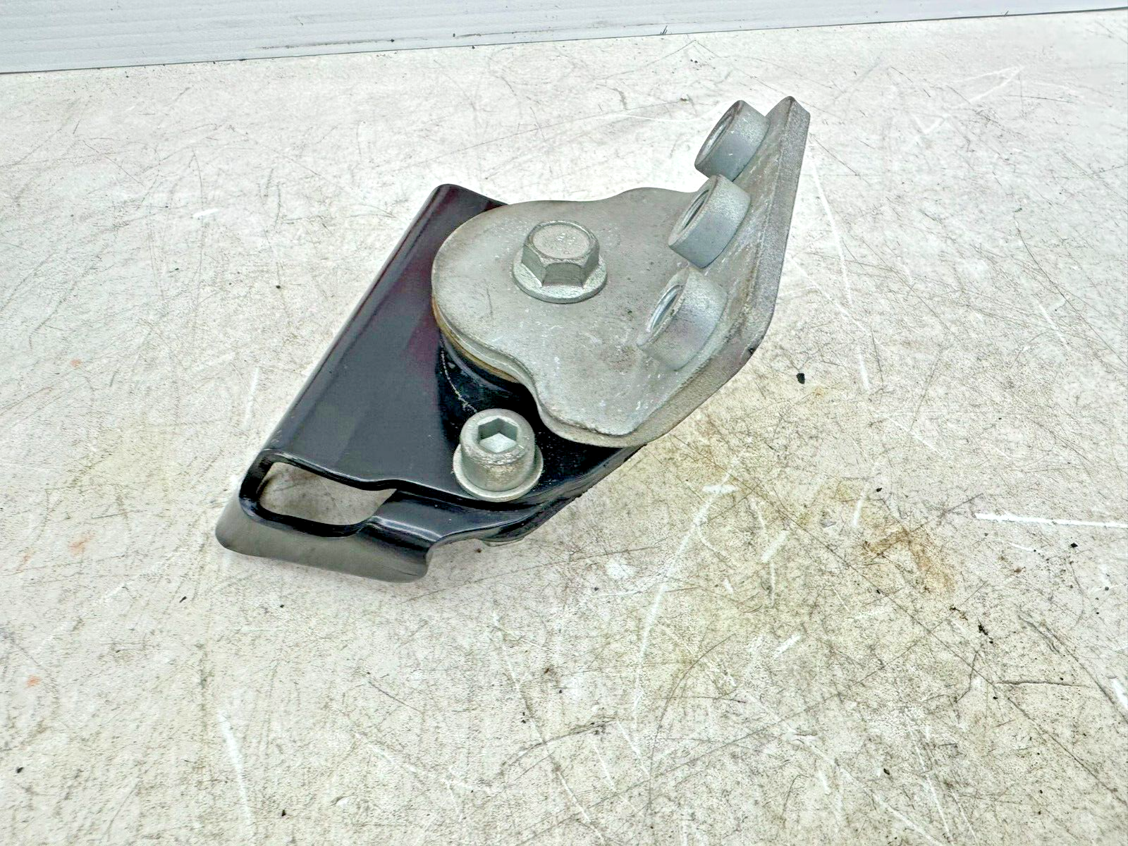2003 Harley Davidson V Rod VRSCA Rubber Engine Motor Mount