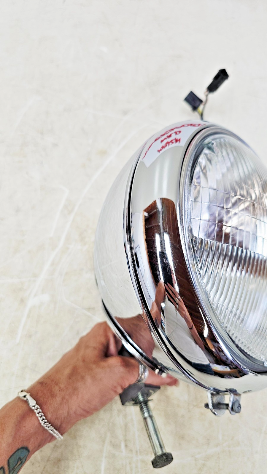 2002 HARLEY SOFTAIL Chrome Headlight Housing Trim Ring Mounting Bracket