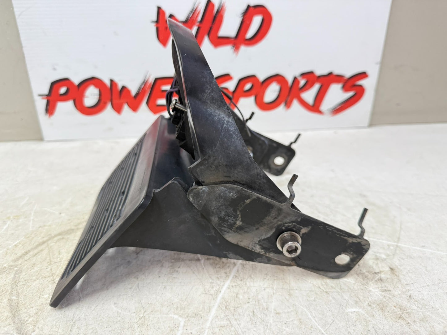 2003 HARLEY DYNA WIDE GLIDE Rear Fender License Plate Tag Mount Holder