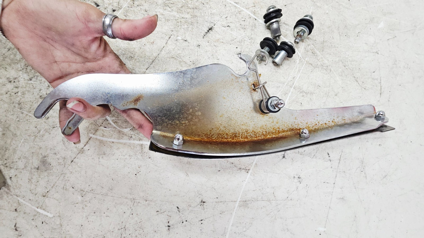 2002 HARLEY SOFTAIL Detachable Windshield Mount Bracket Hardware