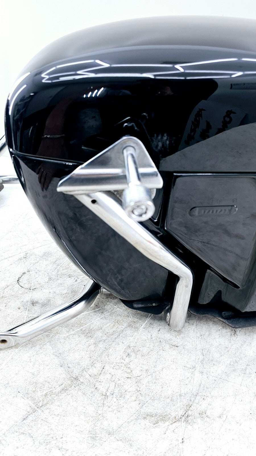 1999 HONDA VALKYRIE INTERSTATE Saddlebag Hard Left Right Mounting Bracket Frame