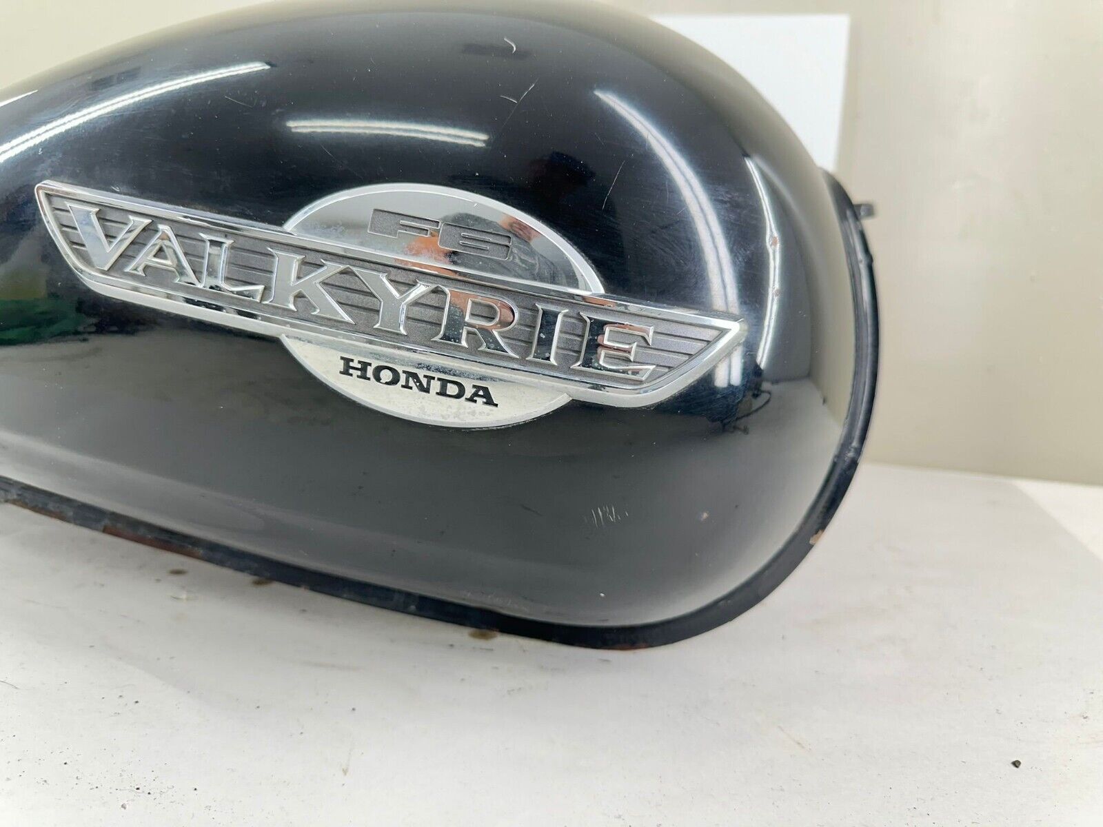 1998 HONDA VALKYRIE TOURING Gas Fuel Tank Dented