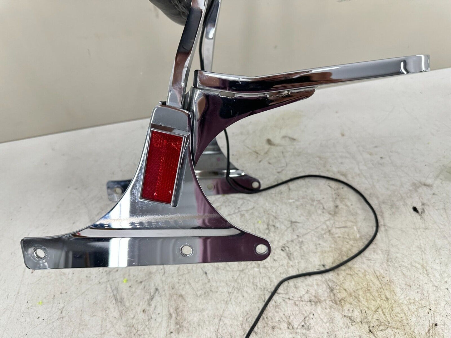 2003 HARLEY DAVIDSON SOFTAIL Passenger Backrest Sissy Bar w/ Pad & Luggage Rack