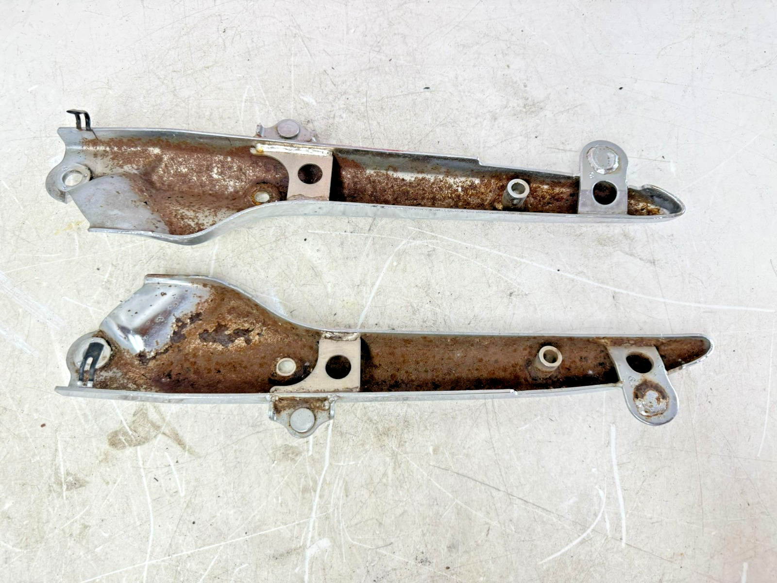 2001 HONDA VALKYRIE INTERSTATE Rear Fender Frame Bar Trunk Bracket Chrome