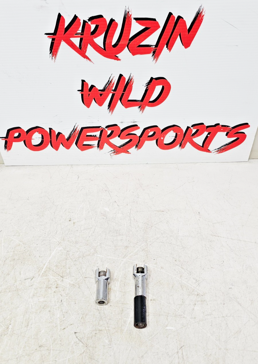 2000 HARLEY SOFTAIL DEUCE Chrome Passenger Footpeg Peg Bracket Mount Support