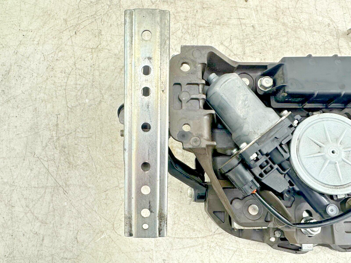 06-12 YAMAHA FJR 1300 Windshield Height Adjustment Actuator Replacement OEM