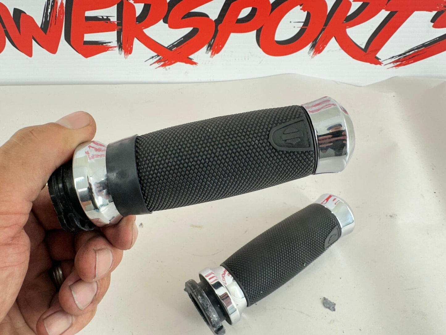 1999 HARLEY ELECTRA GLIDE HD Chrome Rubber Grips