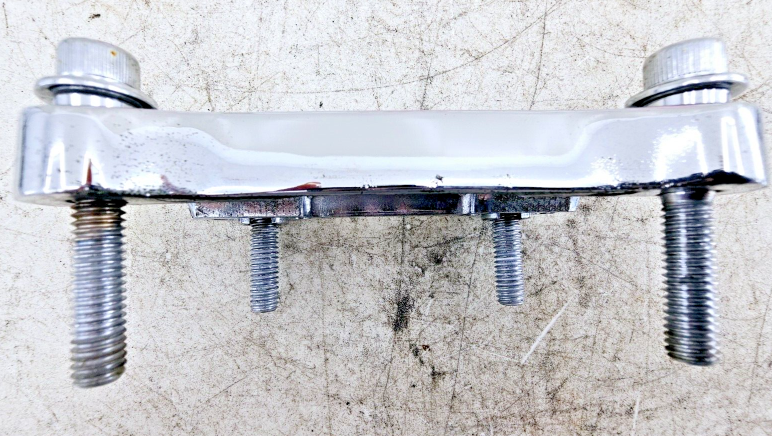 1999 HARLEY DYNA CONVERTIBLE Chrome Handlebar Riser Clamp Top