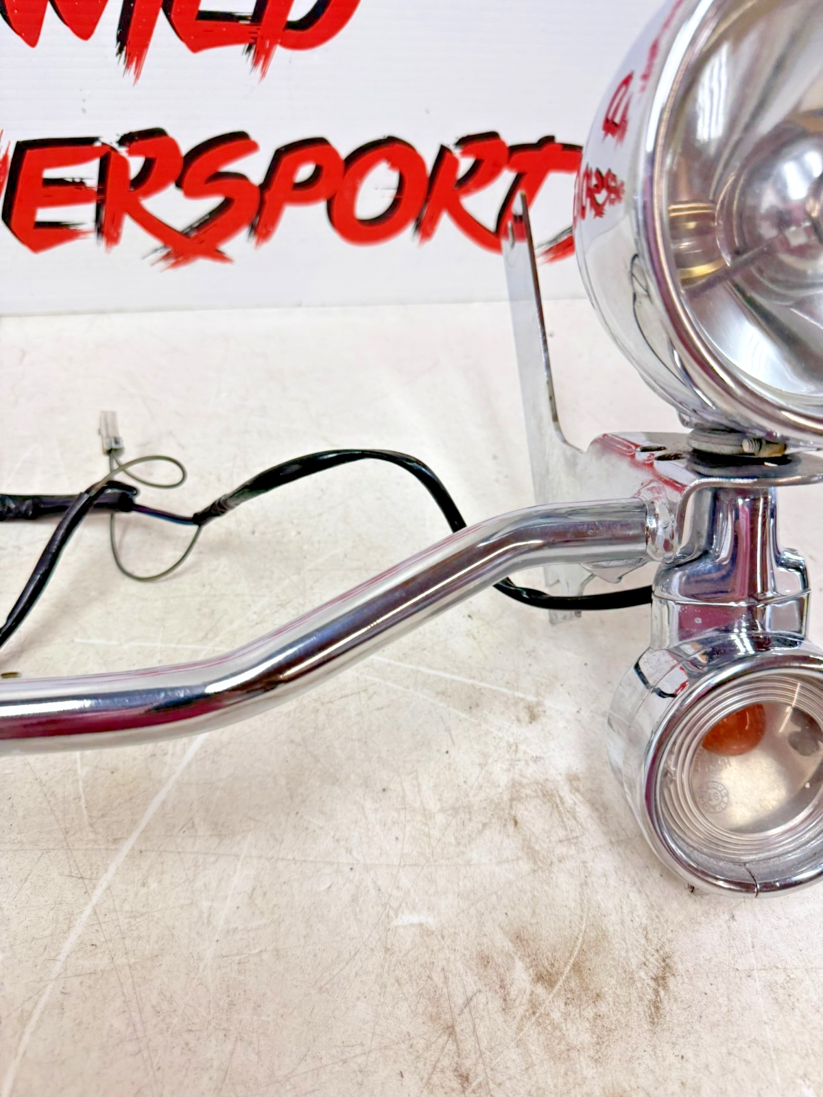 1998 HARLEY FLH ROADKING Highway Fog Spot Lamp Turn Signal Light Bar Chrome