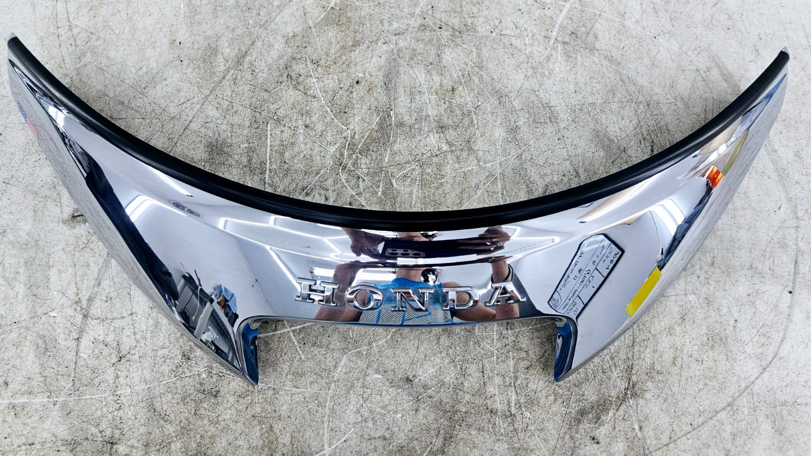 1999 HONDA VALKYRIE INTERSTATE Windshield Wind Screen Trim Cover 64120-MBYA-0000