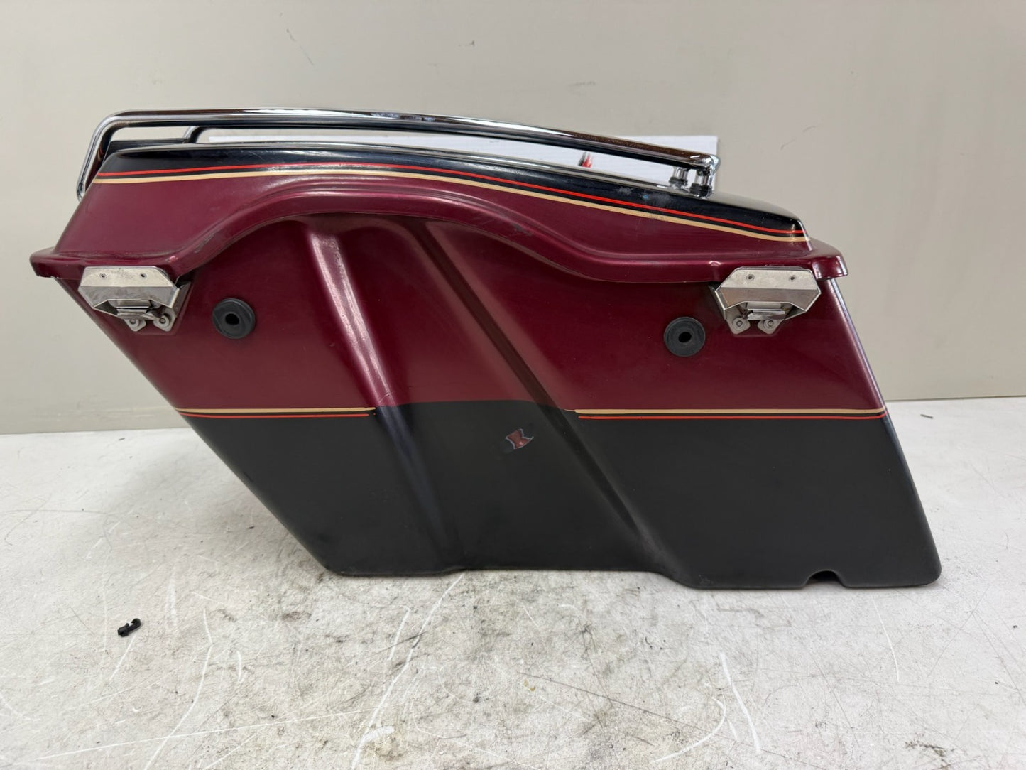 1995 HARLEY FLH ELECTRA GLIDE Saddlebag Housing Right w/ Lid 30th Anniversary