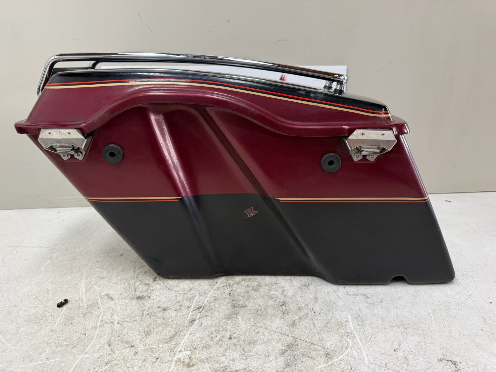 1995 HARLEY FLH ELECTRA GLIDE Saddlebag Housing Right w/ Lid 30th Anniversary