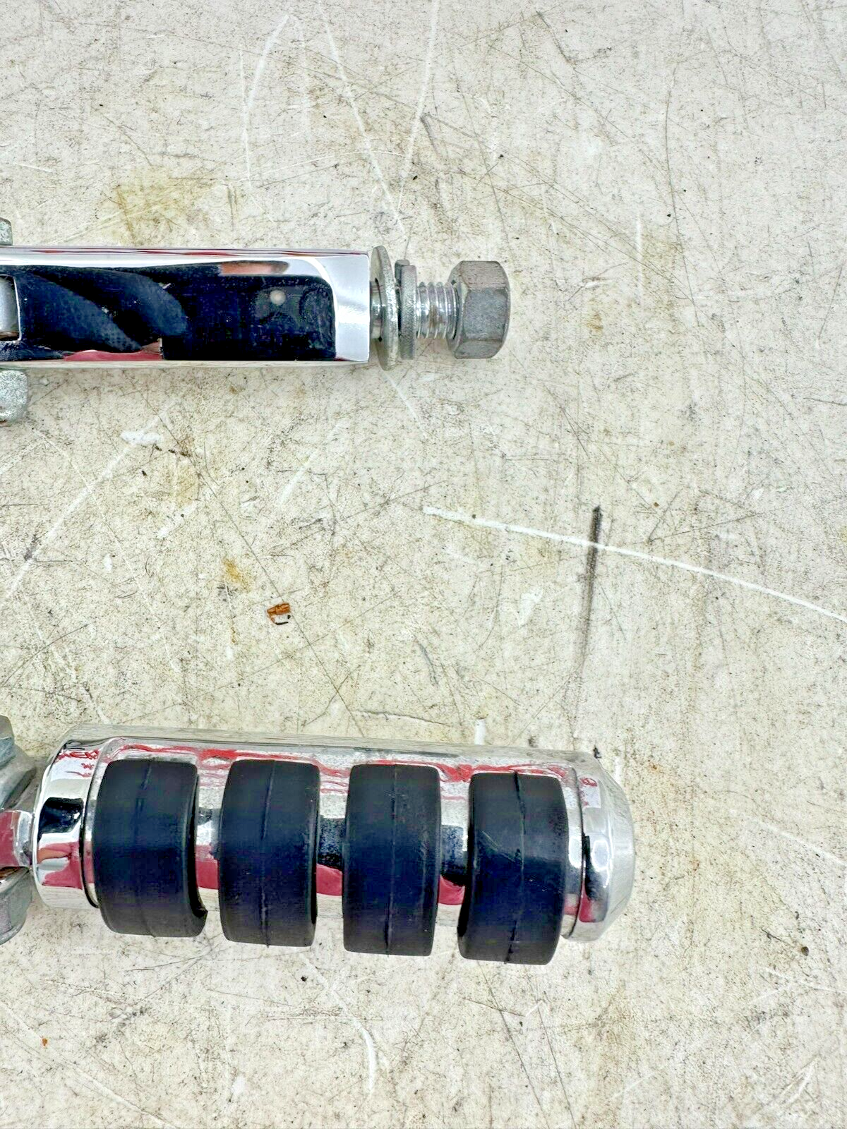 2002 HARLEY DYNA LOW RIDER OEM HD Crashbar Highway Forward Pegs