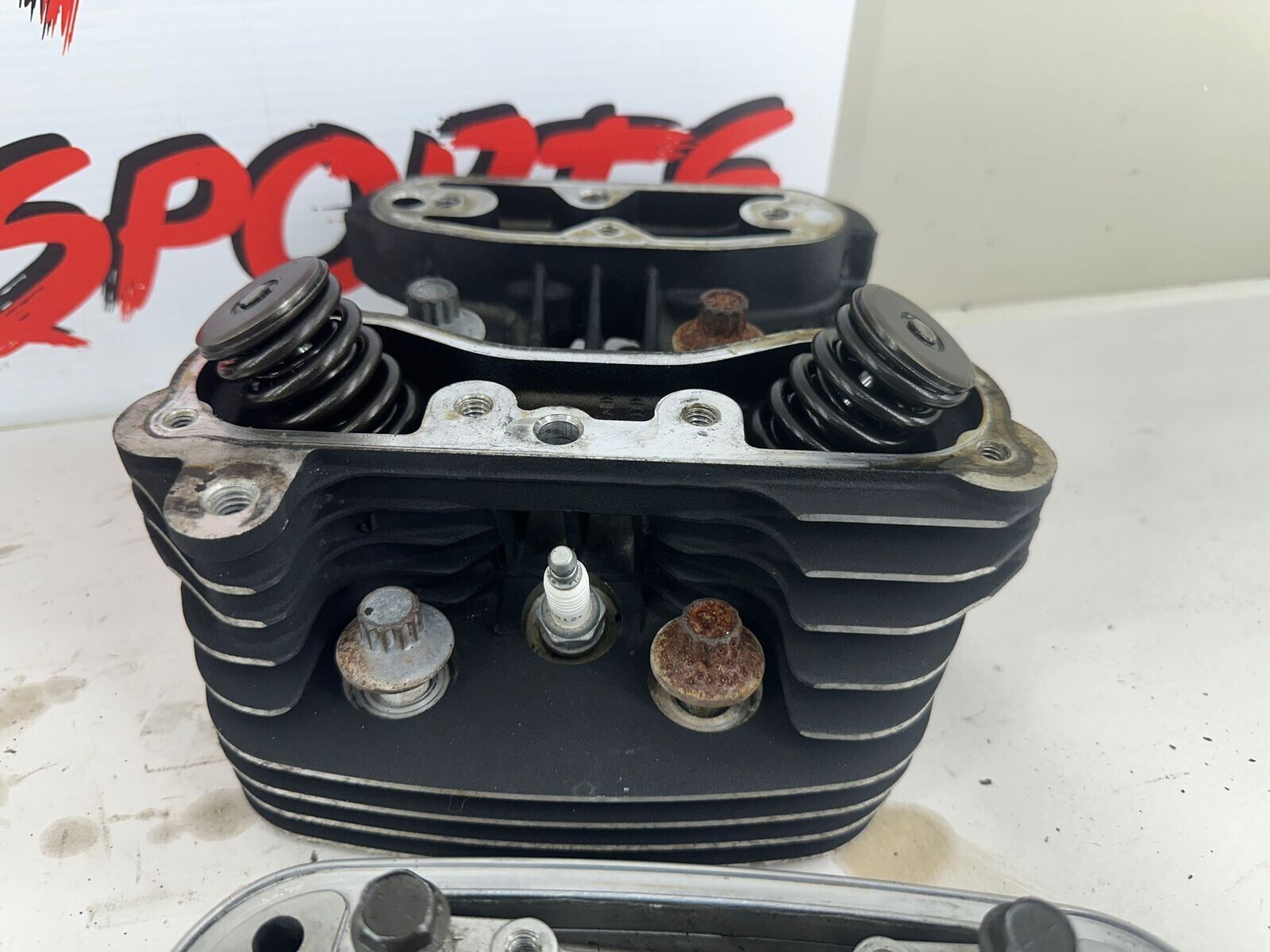 2003 Harley Davidson Sportster Front Rear Cylinder Heads + Rocker Box