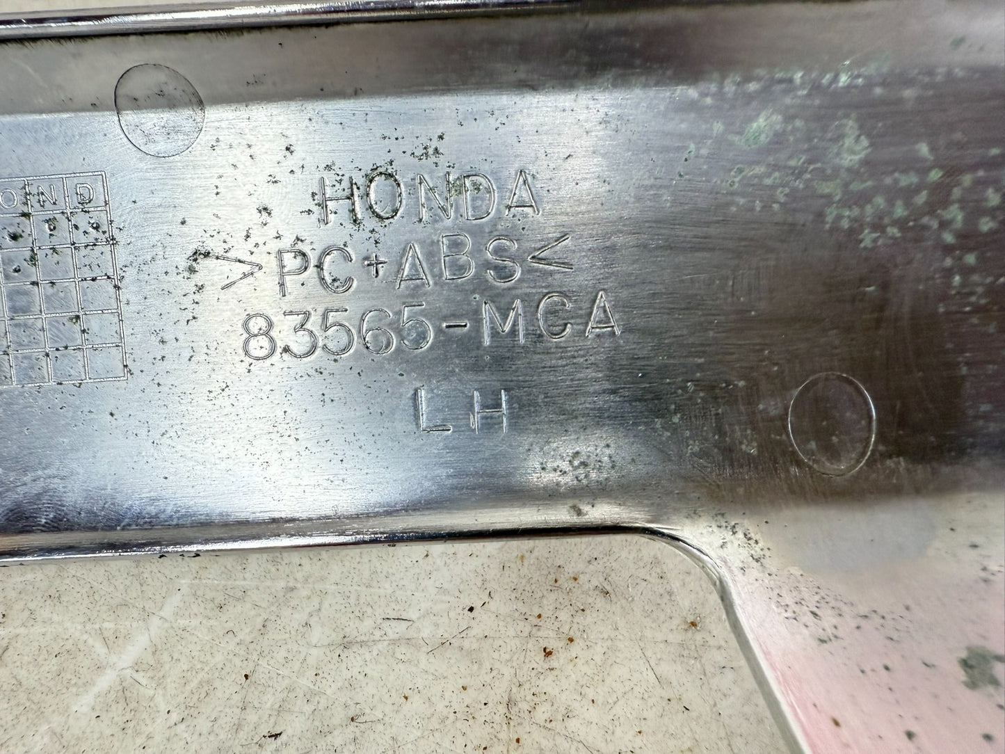 2002 Honda Goldwing GL1800 Engine Fuel Injector Head Cover Right Left Chrome