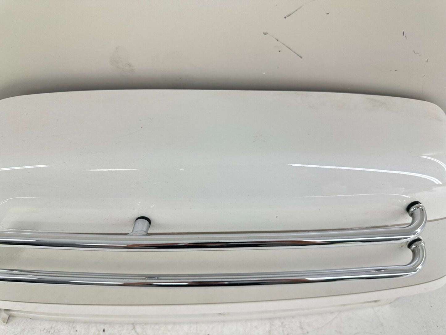 88-00 HONDA GOLDWING GL1500 WHITE LEFT SADDLE BAG LID DOOR w/ CHROME ACCENT BARS