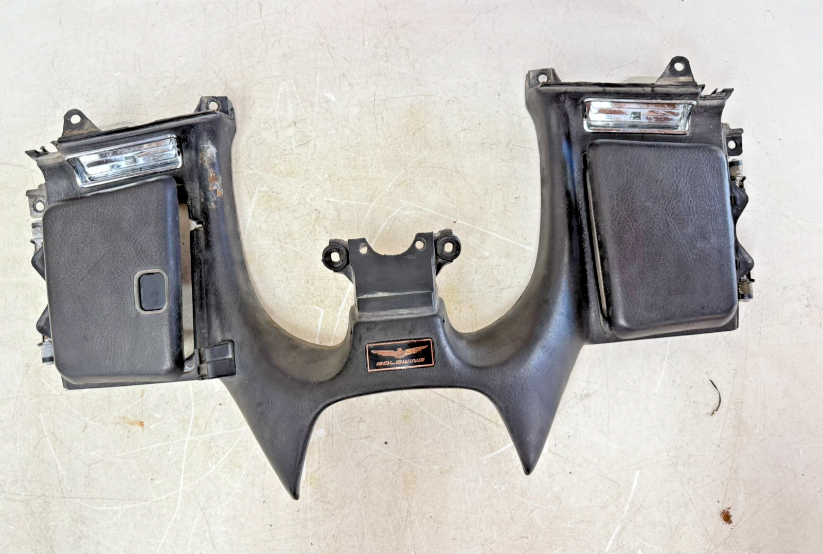 2002 Honda Goldwing GL1800 Inner Shelter Fairing Cowl Cover Housing w/ Lids