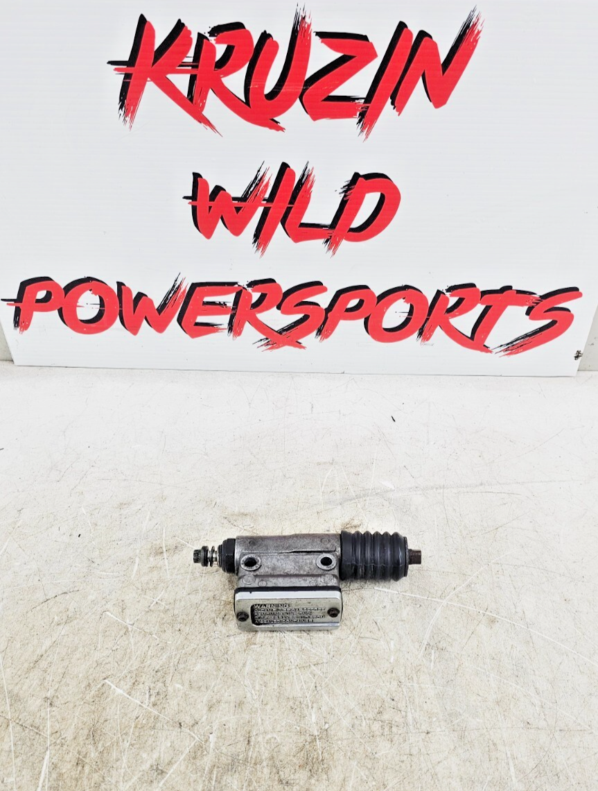 2000 Harley Davidson Sportster Rear Foot Brake Master Cylinder Reservoir