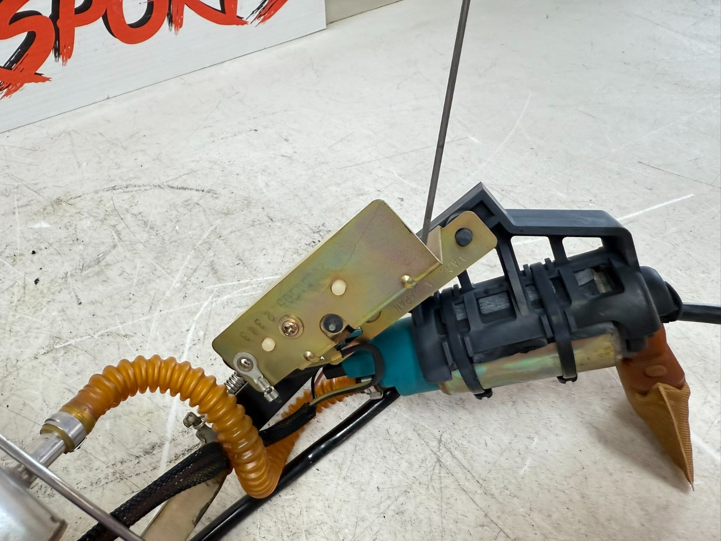 2003 HARLEY ELECTRA GLIDE OEM Fuel Pump Gas Petrol Sending Unit 75126-02A