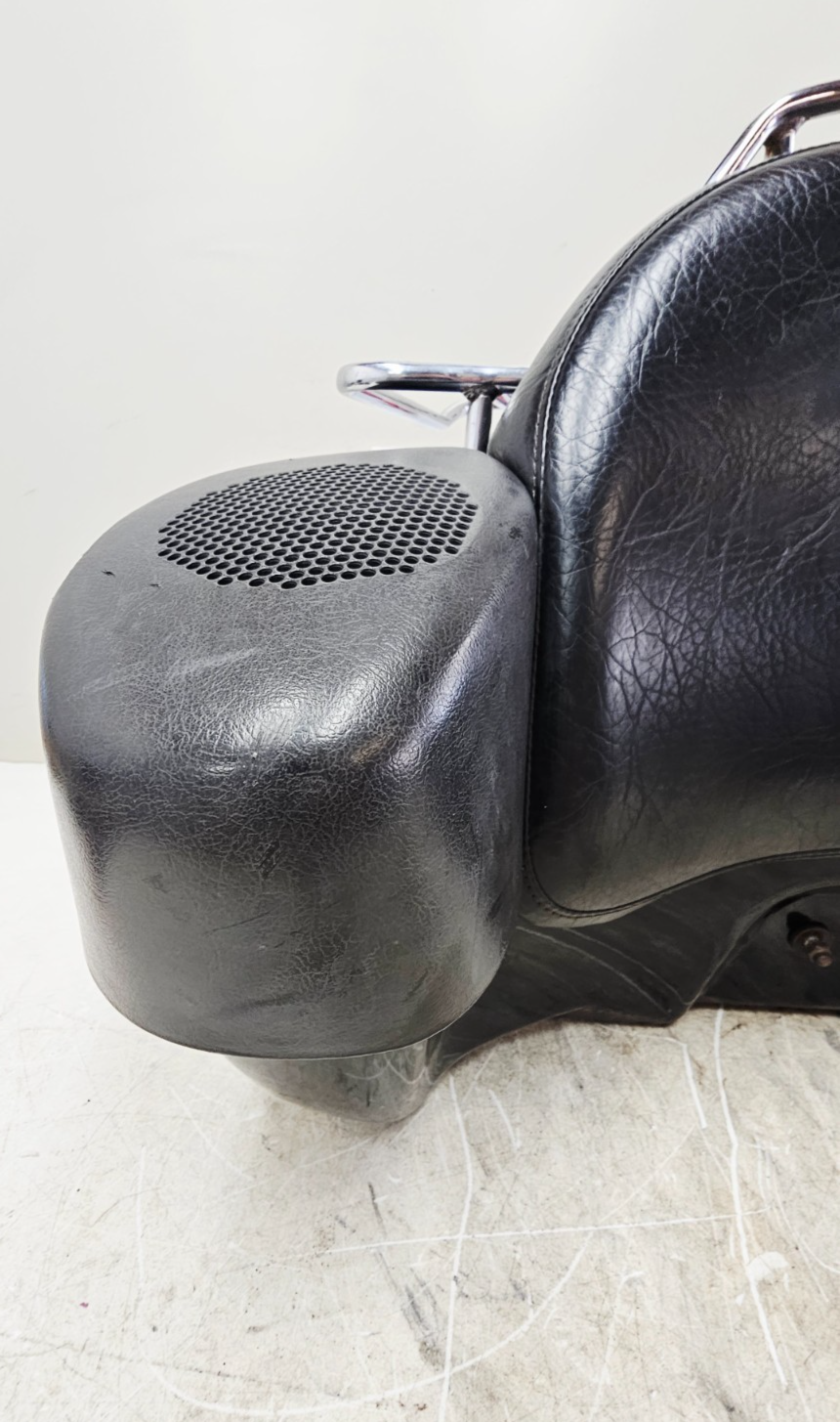 2000 HONDA VALKYRIE INTERSTATE Rear Back Trunk Luggage Speaker Lid Storage Box