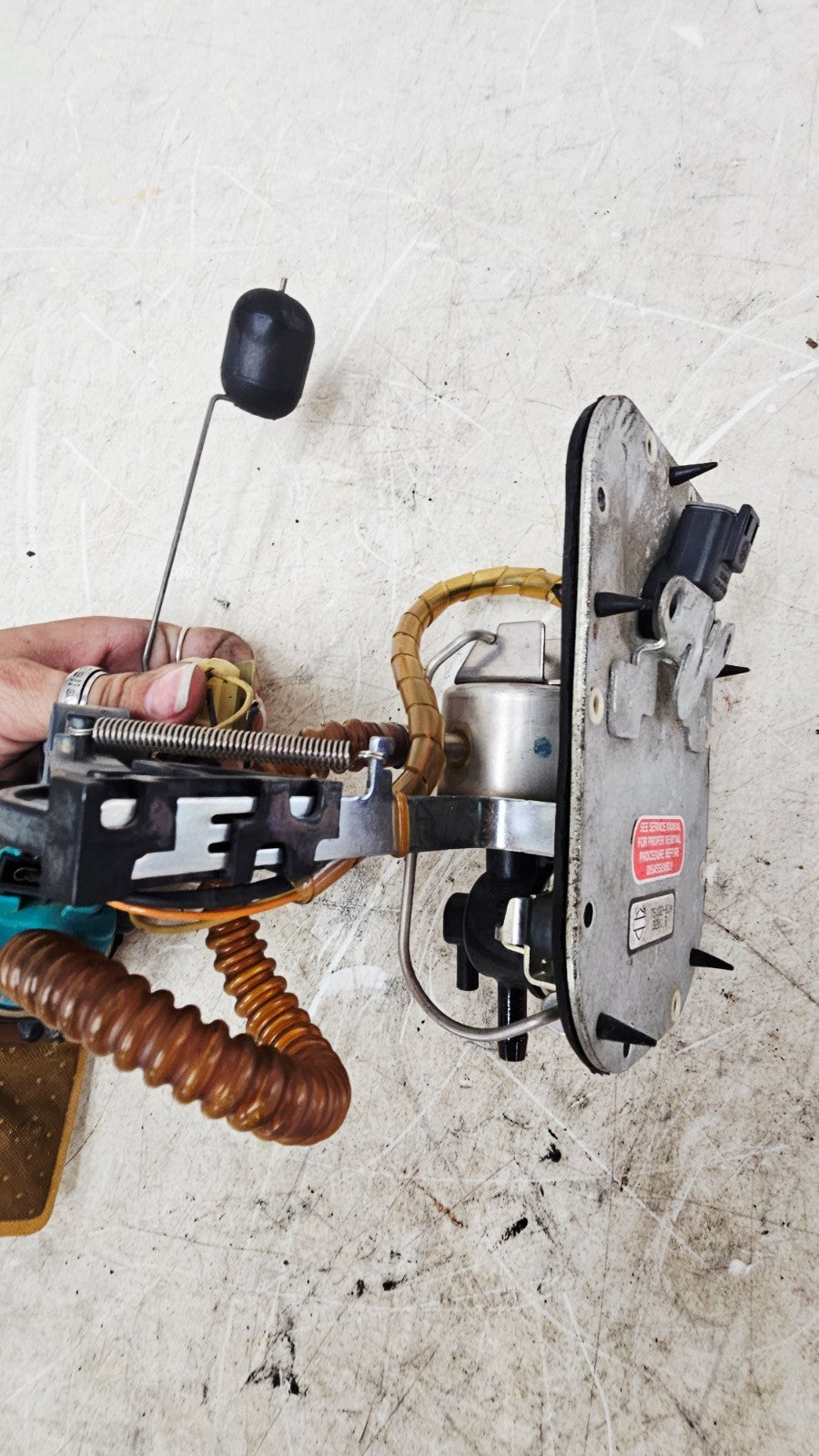 2002 HARLEY SOFTAIL Fuel Pump Sending Unit Top Plate Lever Sensor