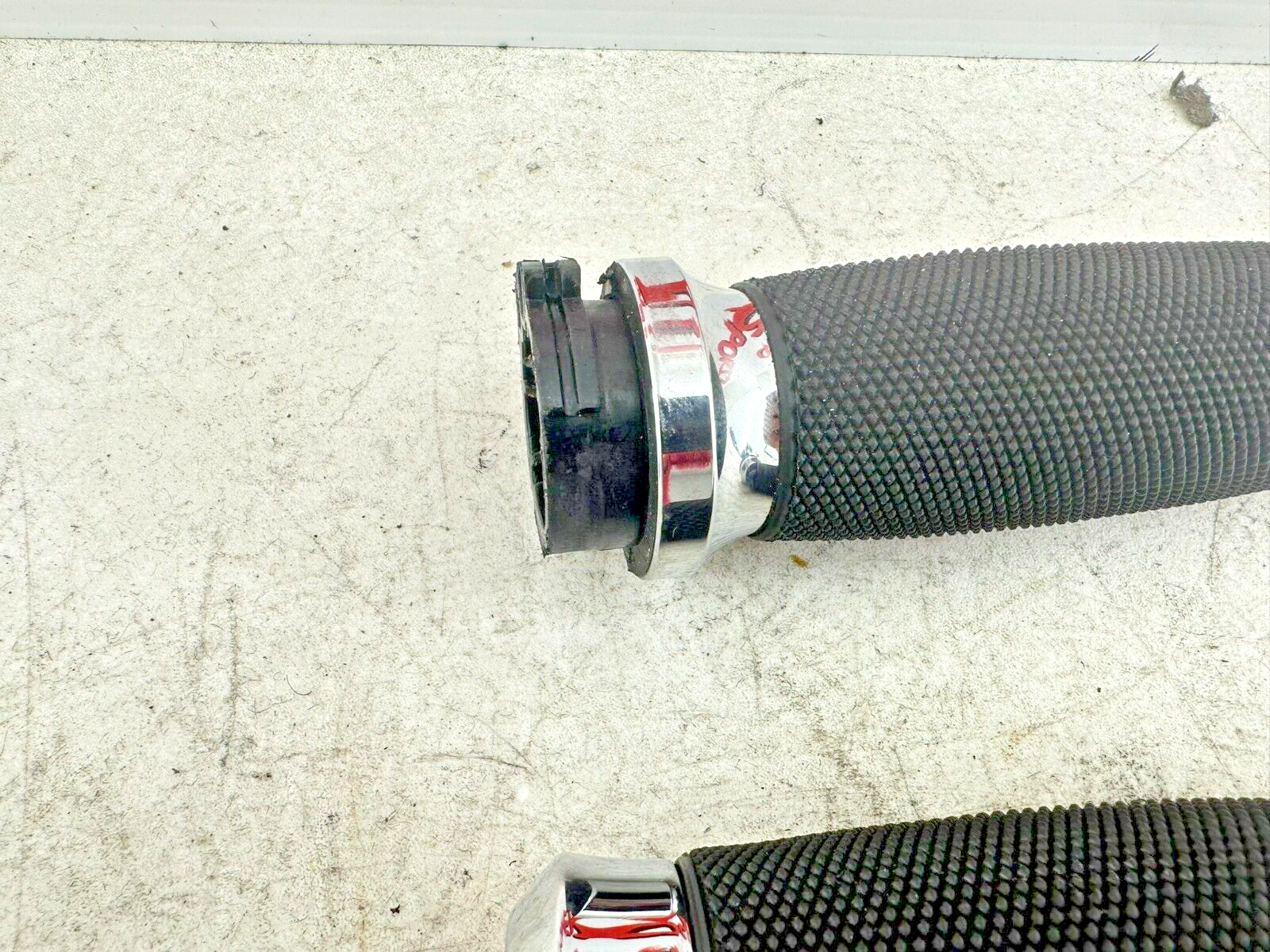 2001 HARLEY SOFTAIL Chrome Rubber ISO HD Grips