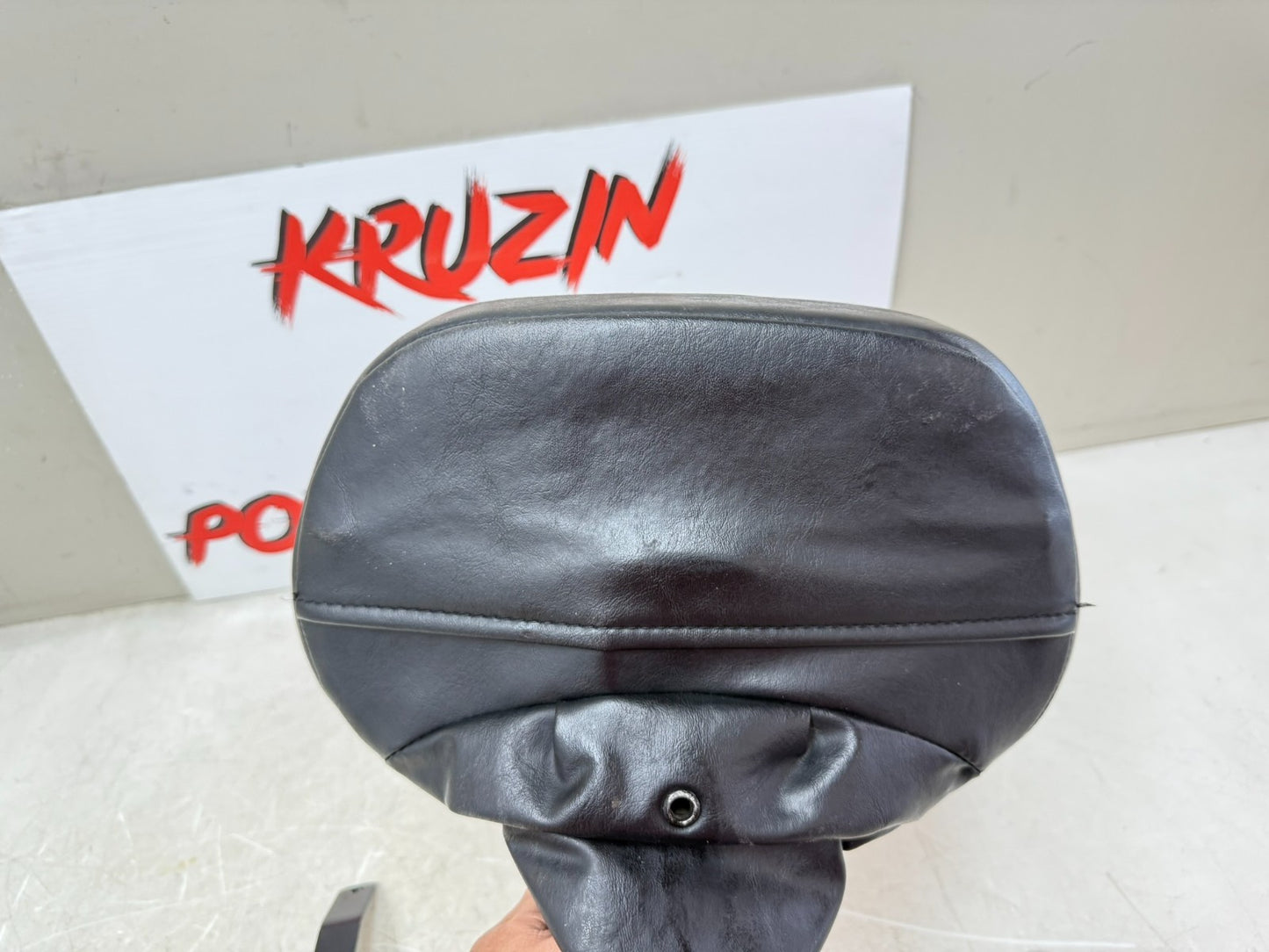 2003 HARLEY ELECTRA GLIDE Driver Backrest Cushion Pad Mounting Bracket Dock