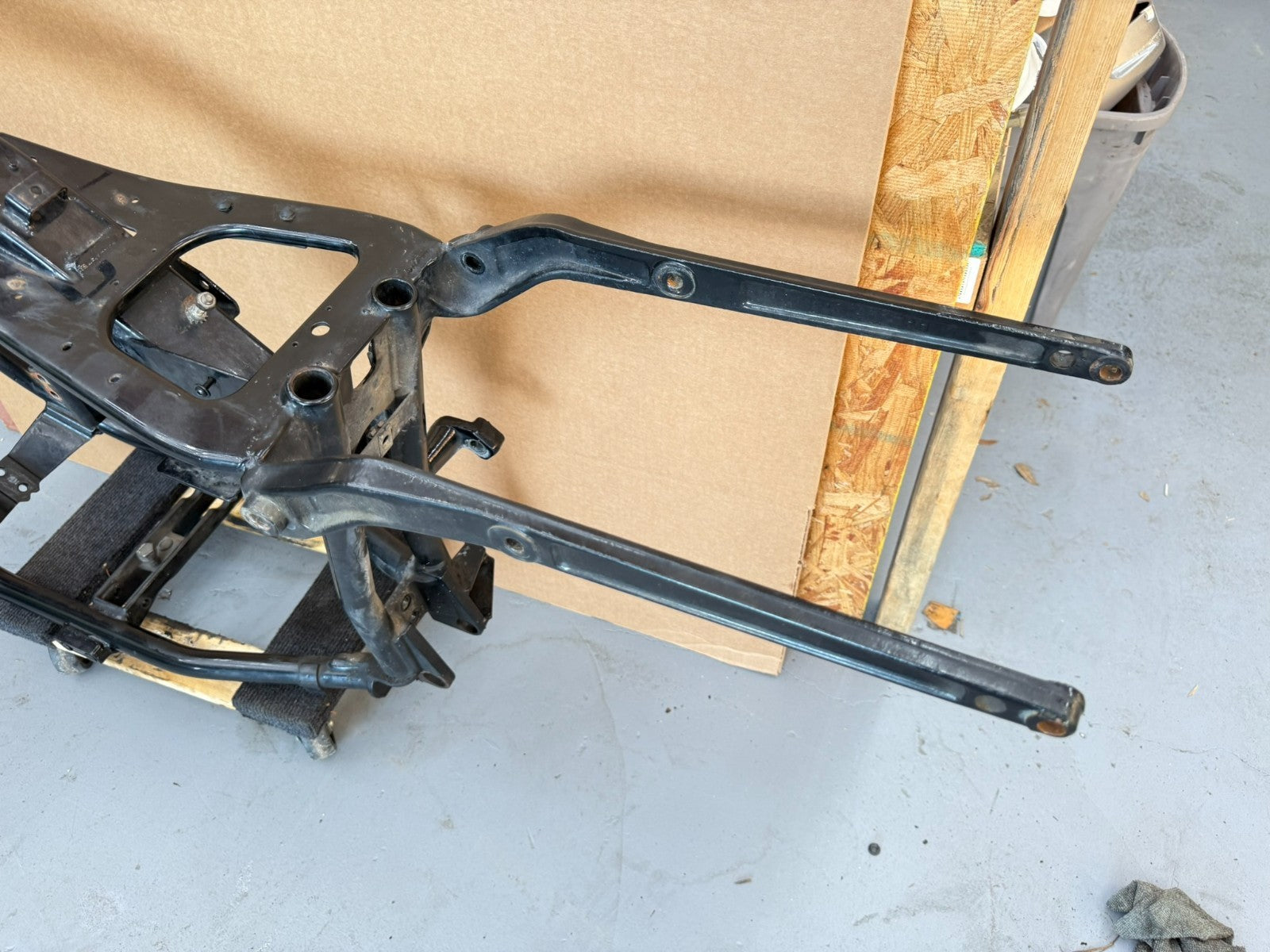 2003 HARLEY DYNA WIDE GLIDE Main Frame Chassis Straight OEM 32 degree